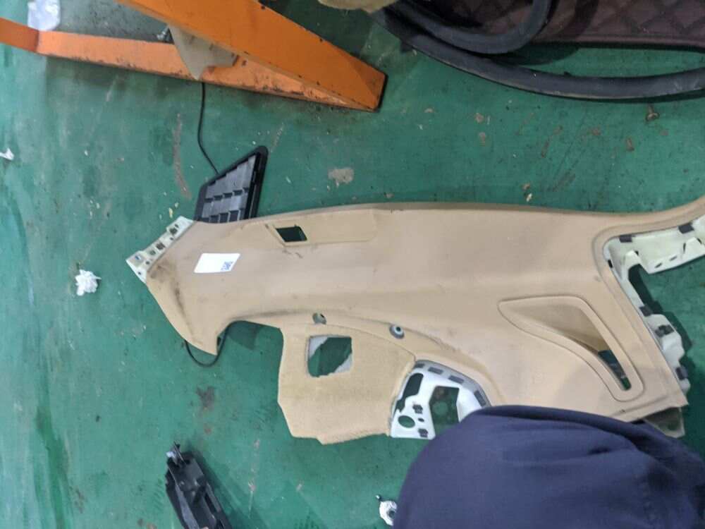 97055519600 C柱内衬(右下)