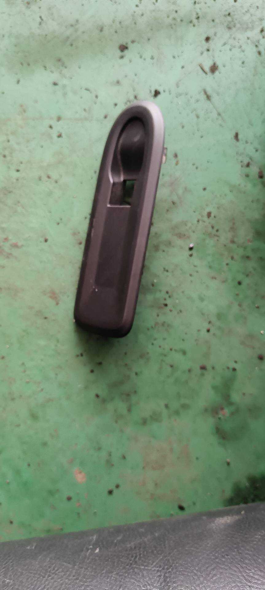 98029672ZD 前门玻璃升降开关装饰板(右)