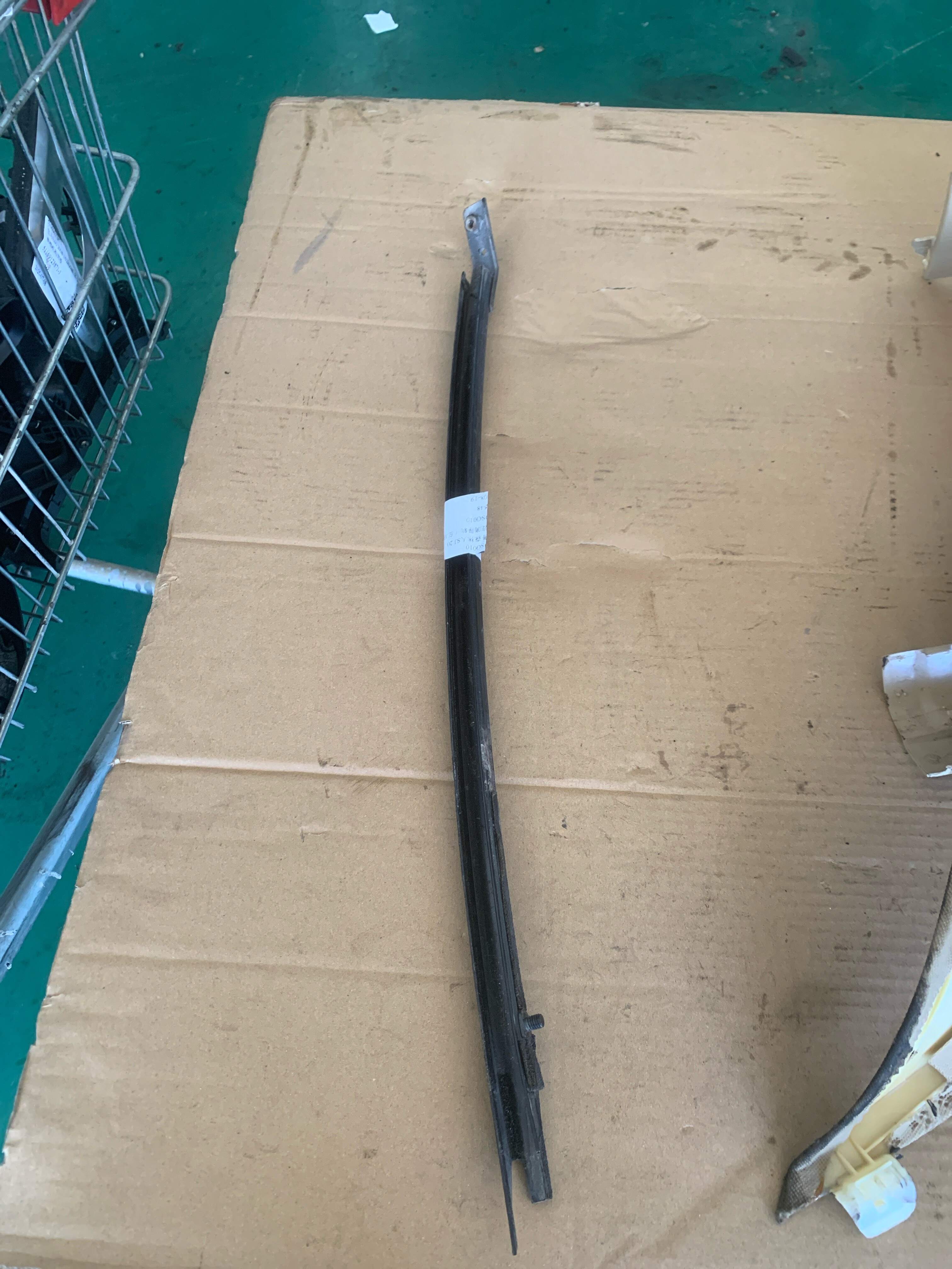 62240SG010 后门玻璃导轨(左后)