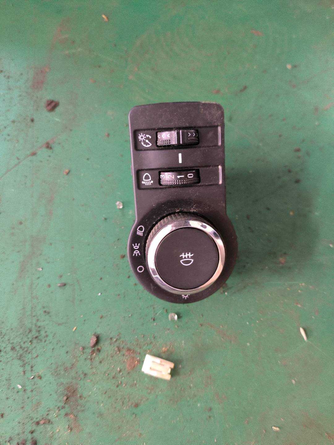 26265307 Light Switch