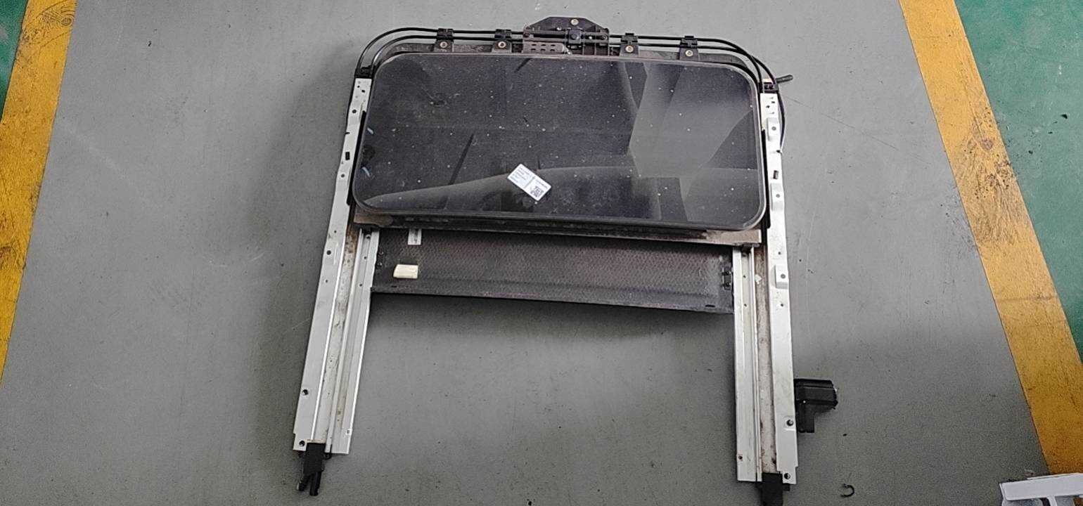 10157239AMM Sunroof Assembly