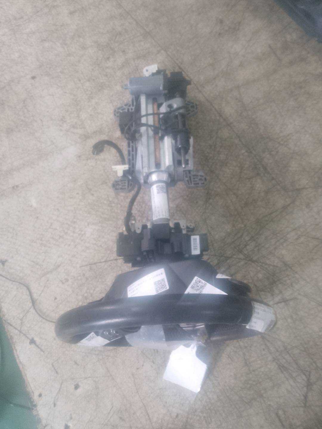 C2P3705 方向盘护罩(下)