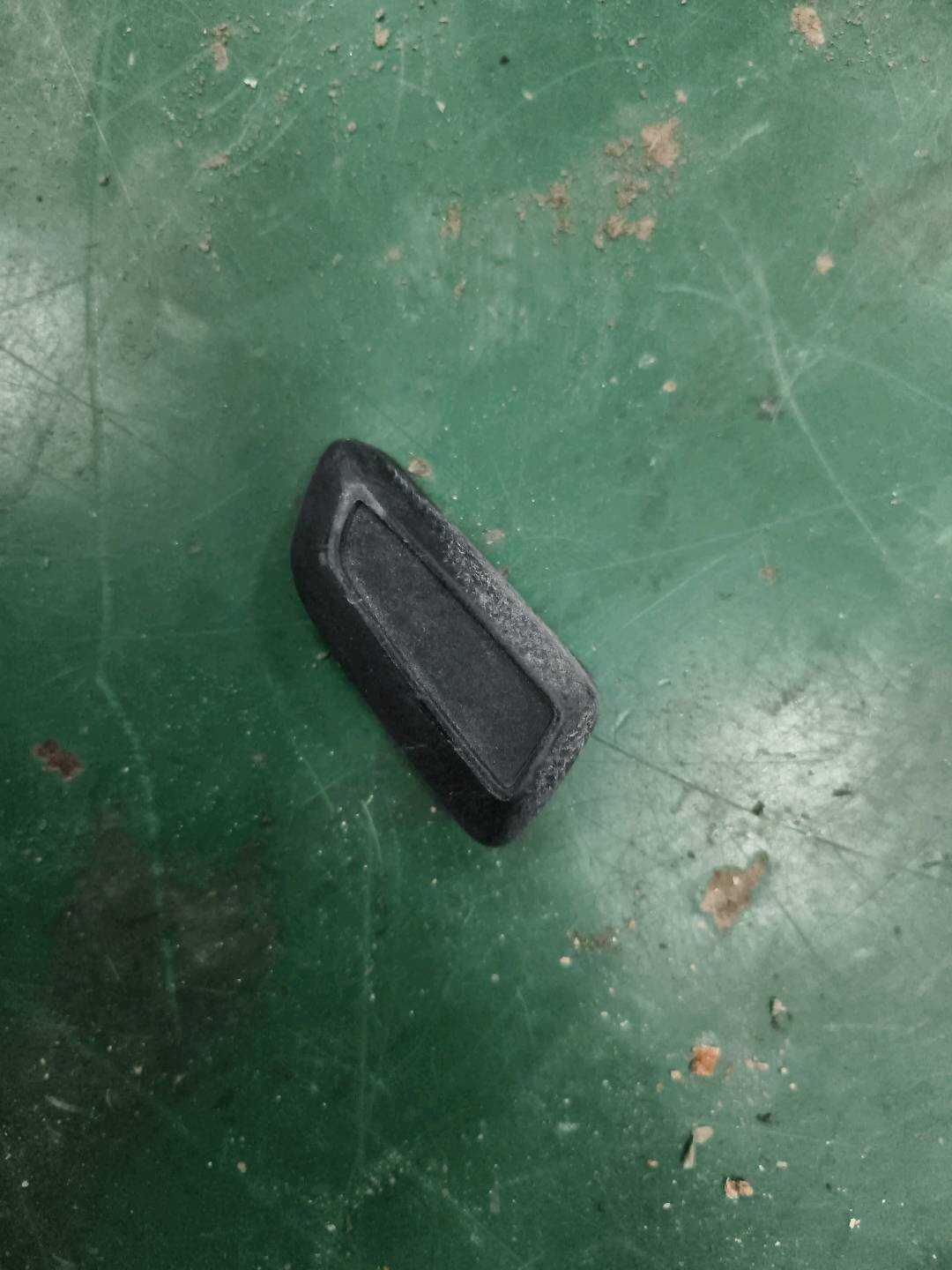 4GD959817 驾驶员座椅靠背调整按钮