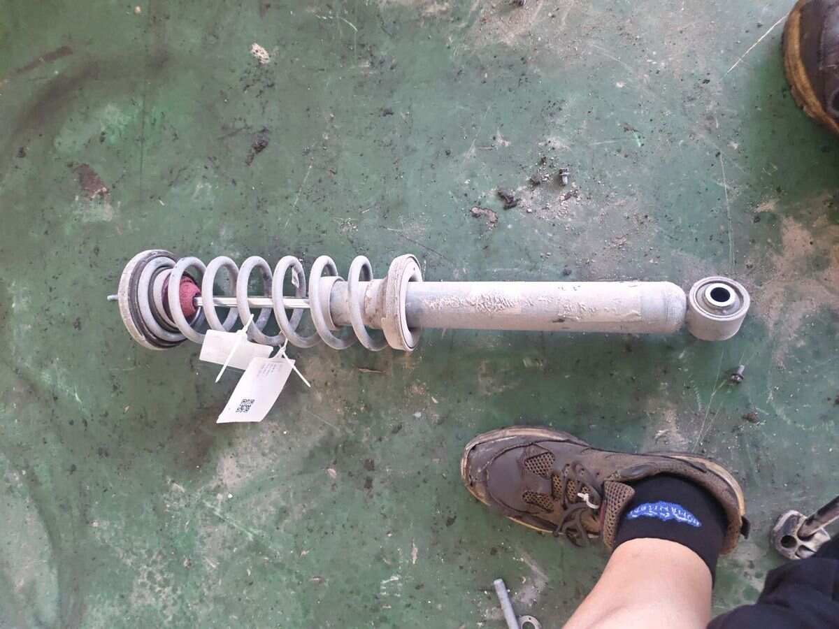 33526789380 Rear Shock Absorber Insert
