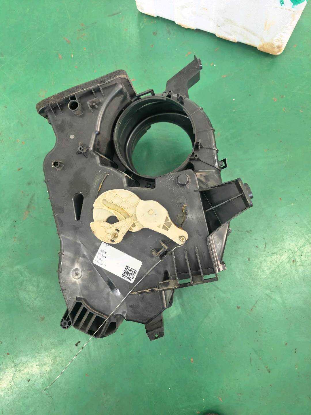 LK8107010C1 蒸发箱总成