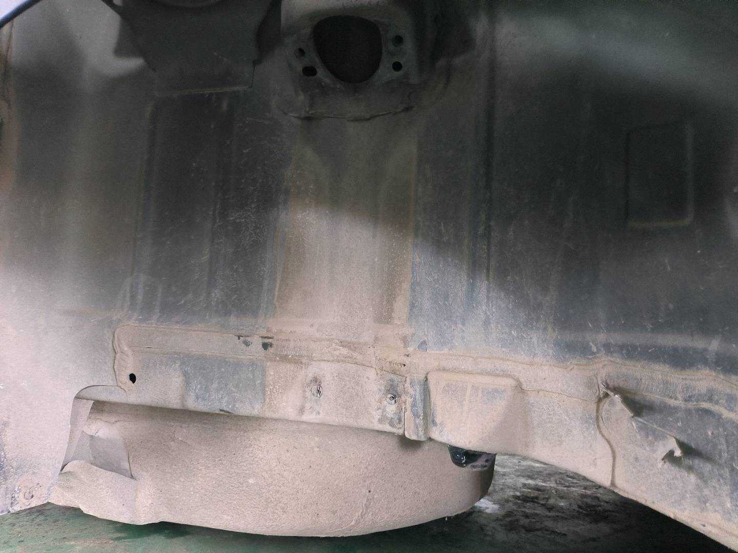 L31G809411 后轮罩外板(右)