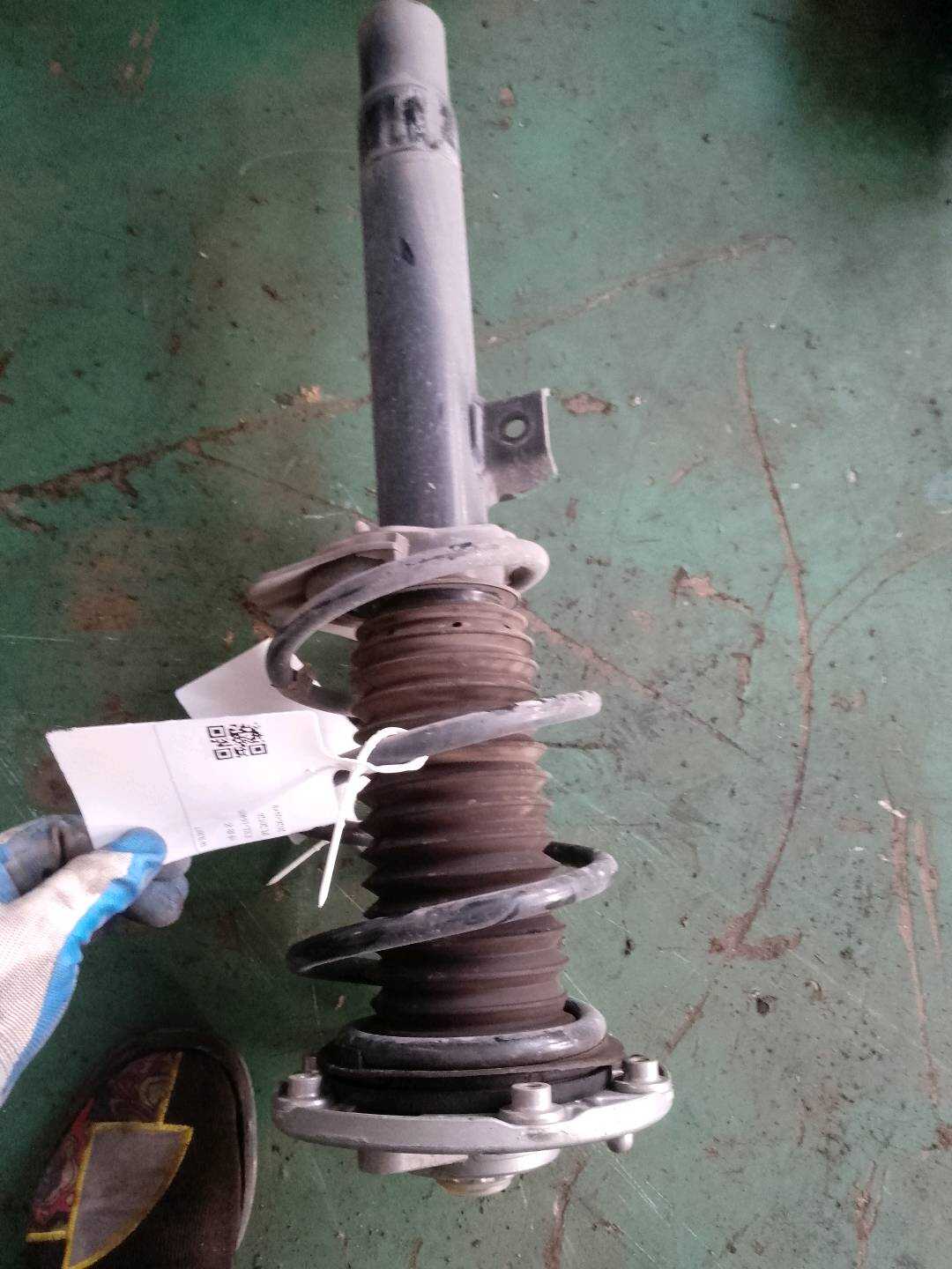 31316873773 前减震器芯