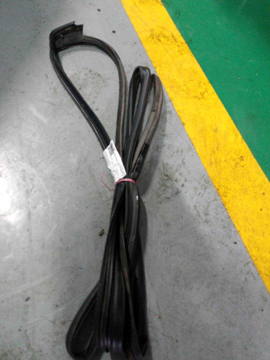 72315SDET01ZB 前门车身密封胶条(右)
