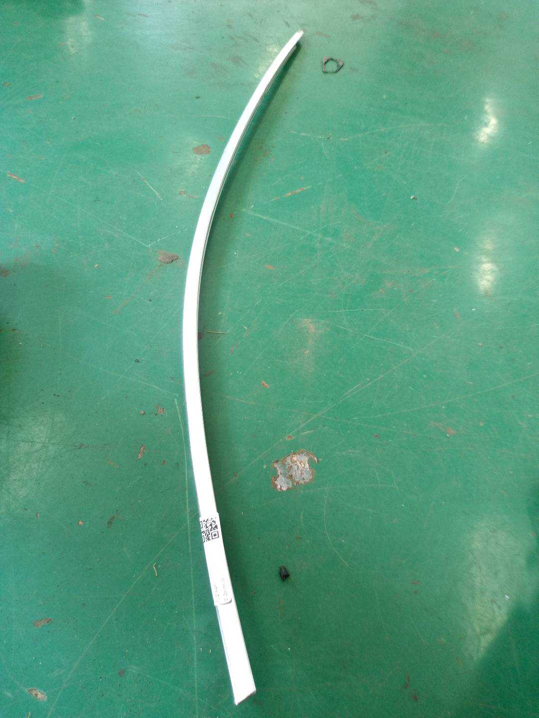 51337177948 Front Door Window Outer Molding (Upper Right)