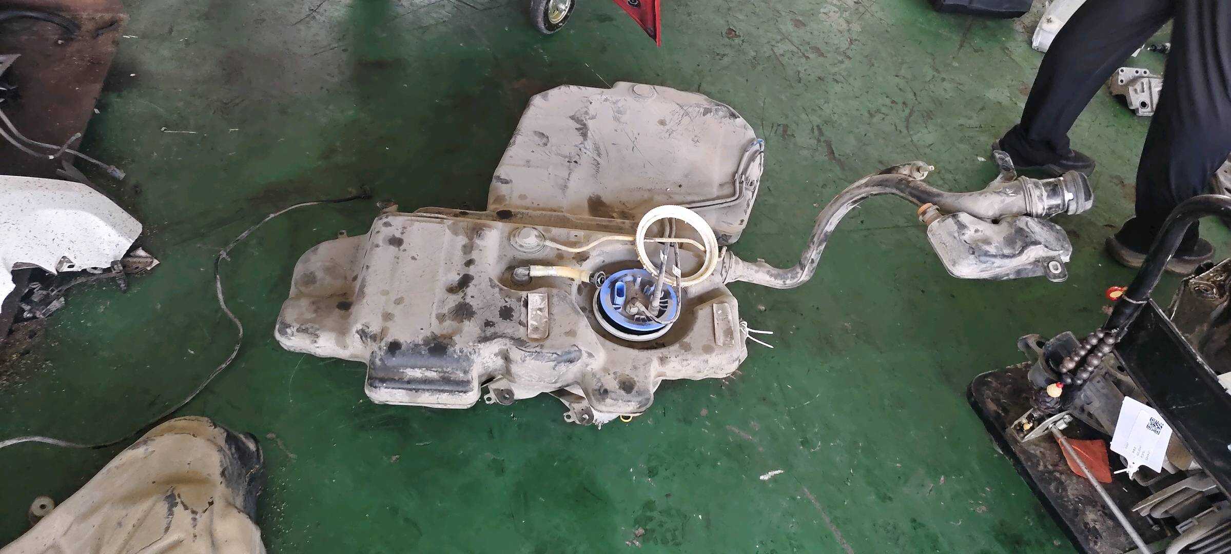 4F0919087A Fuel Pump Assembly