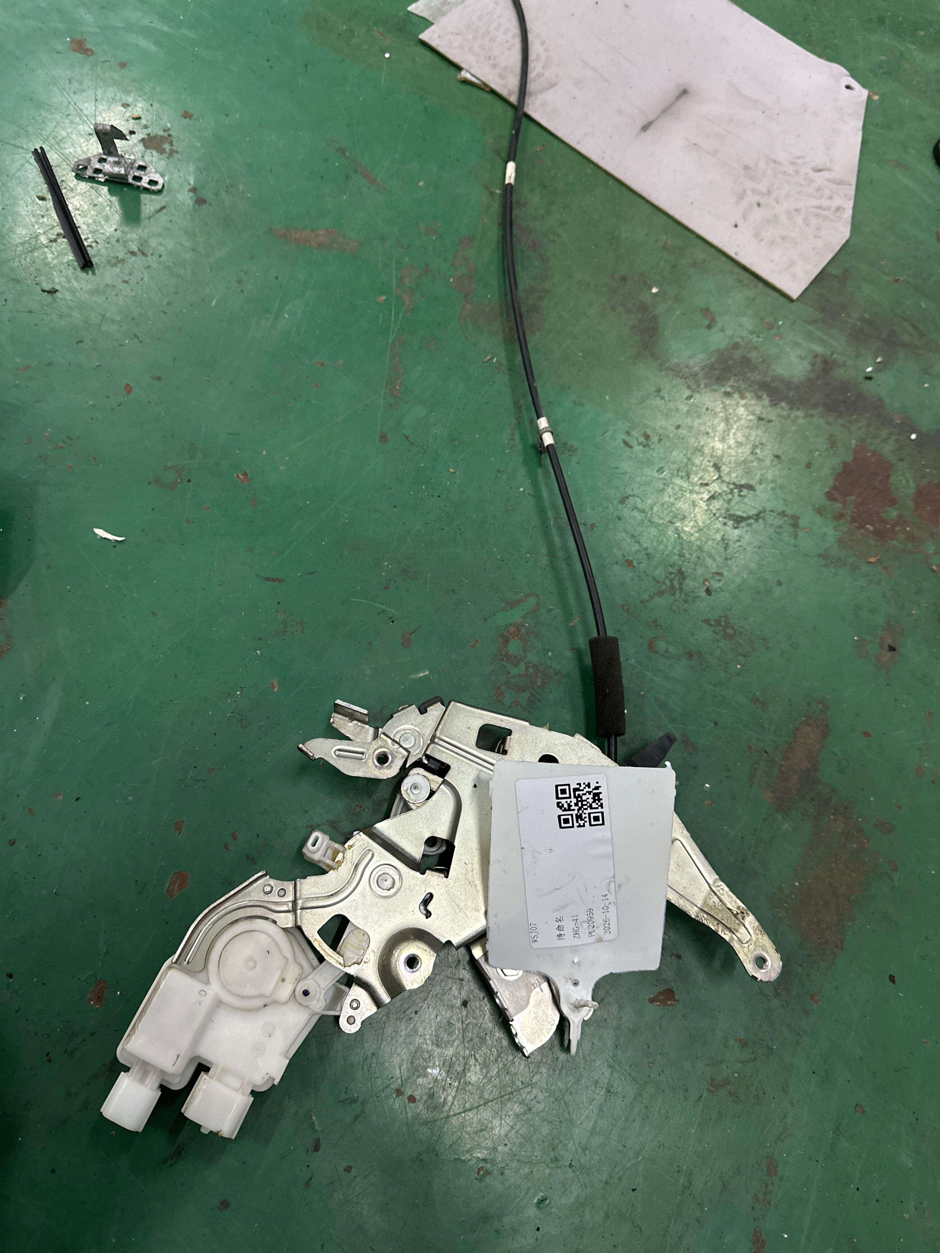 82501JX30A 后门锁总成（左）