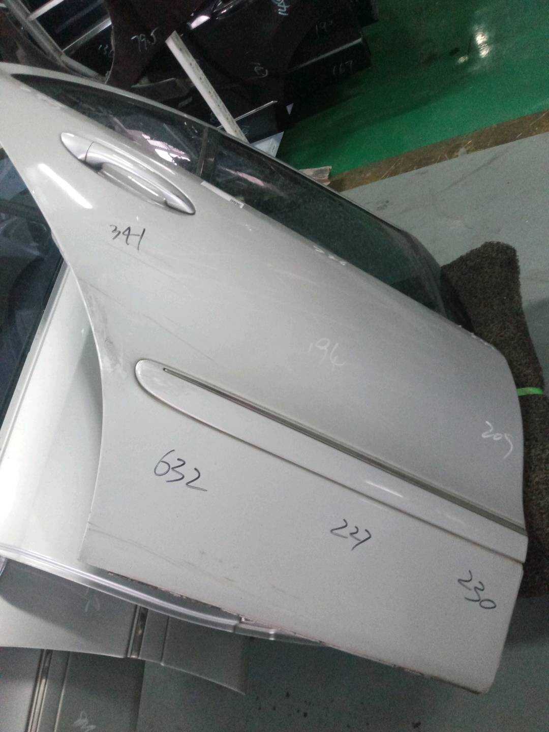 A2117300205 后门壳（右）