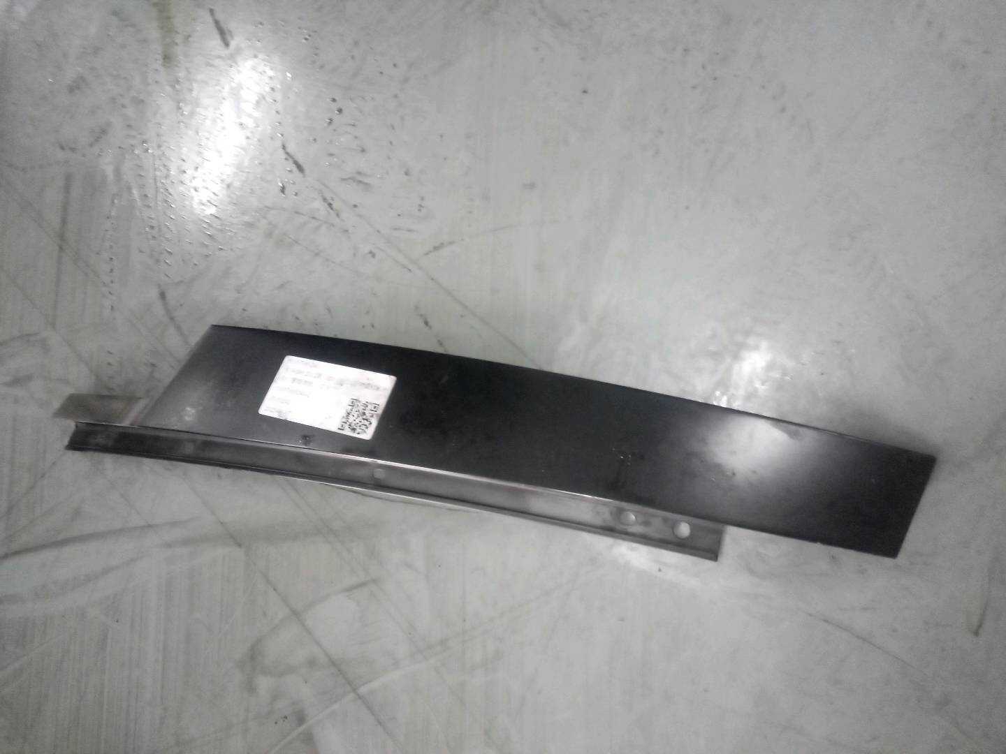 51337060240 前门窗框外饰板（右后）