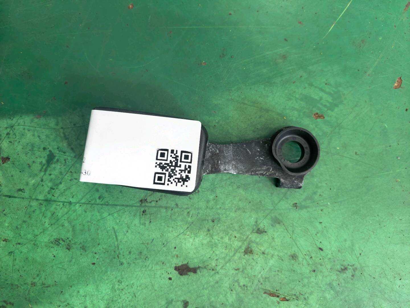 72117161660 后座椅安全带隔离锁
