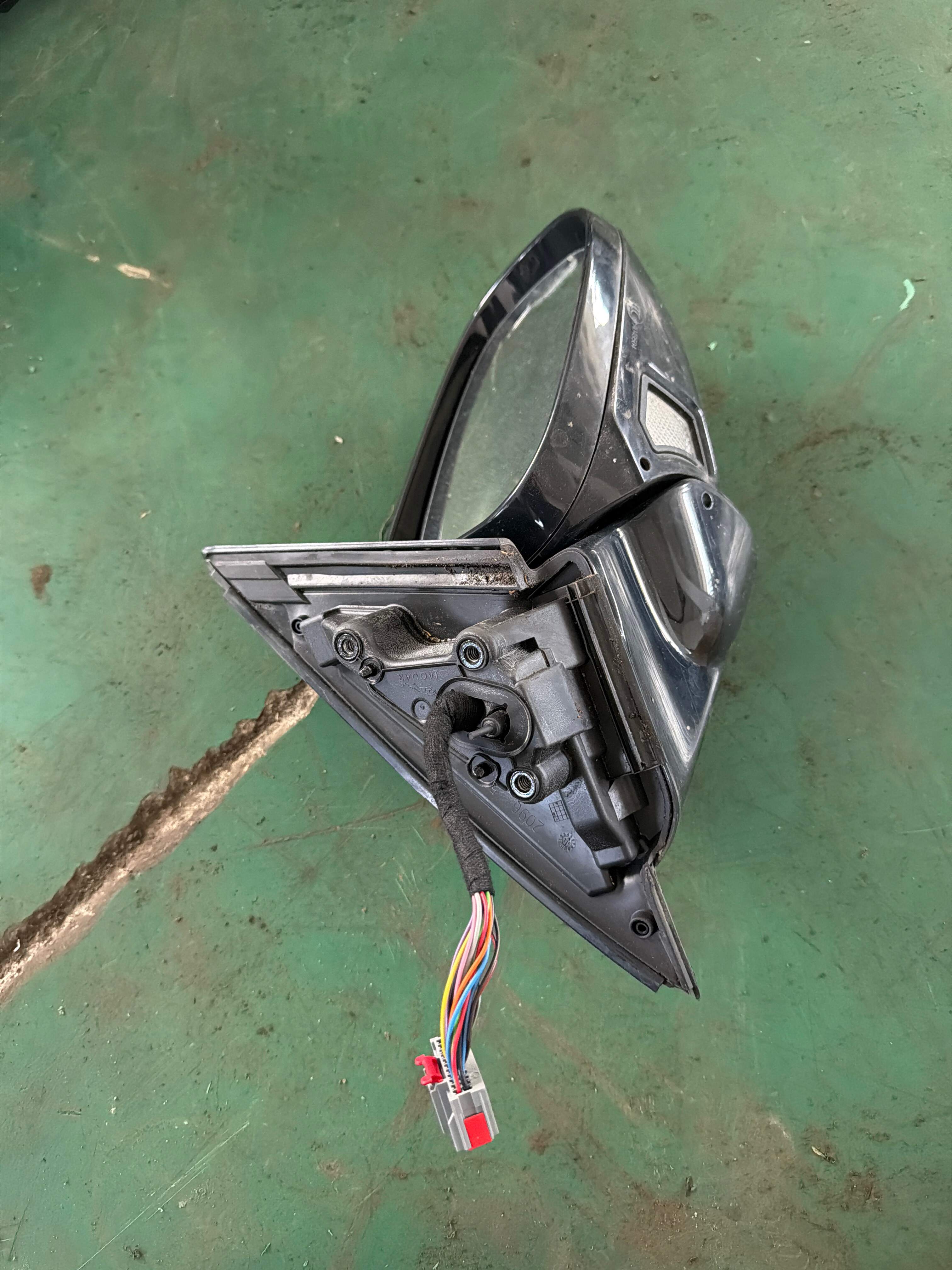 C2Z10980 倒车镜转向灯(右)