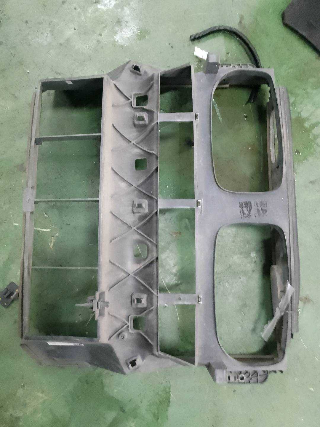 51647177878 水箱框架