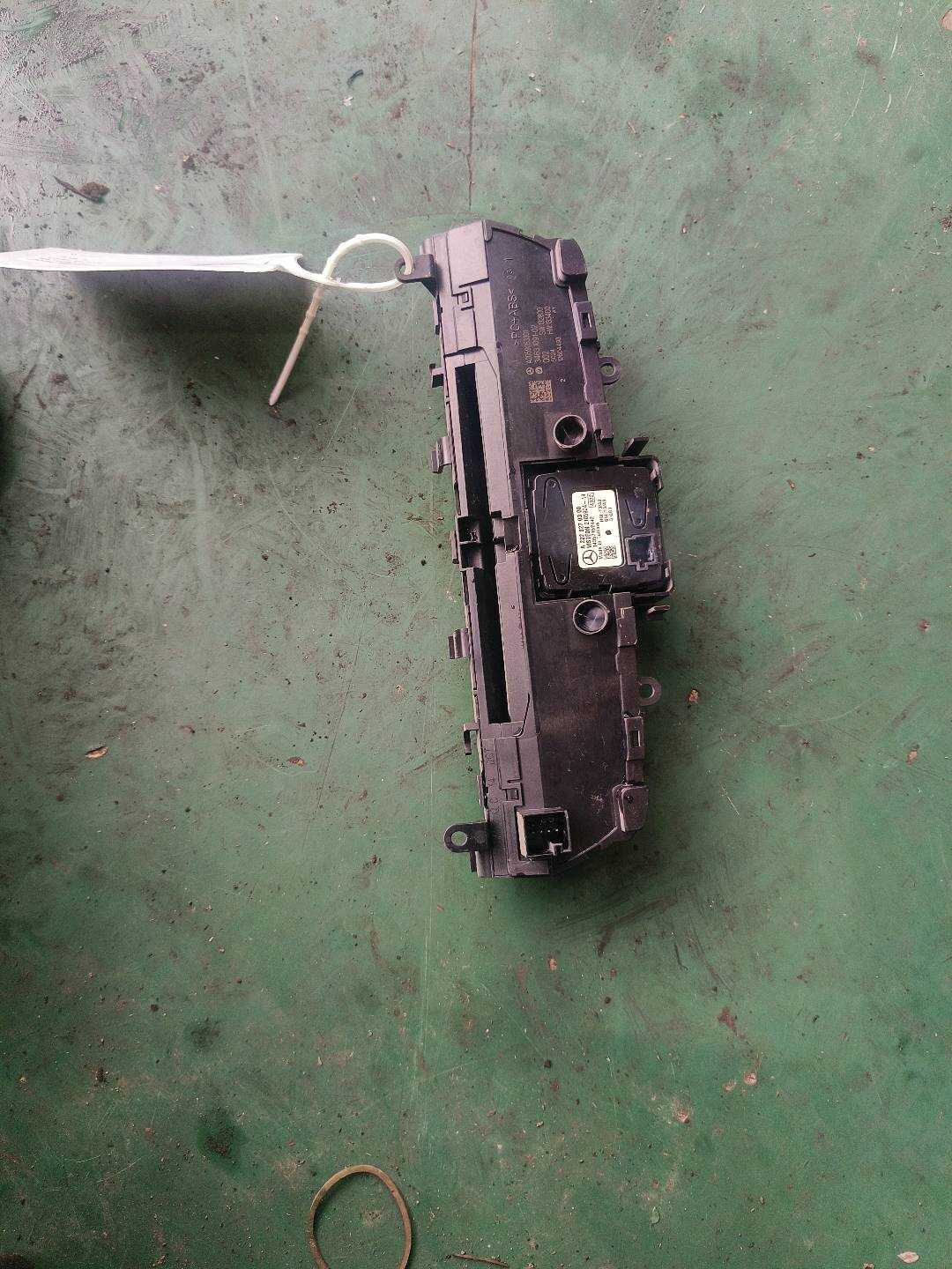 A2059053301 仪表台多功能开关组
