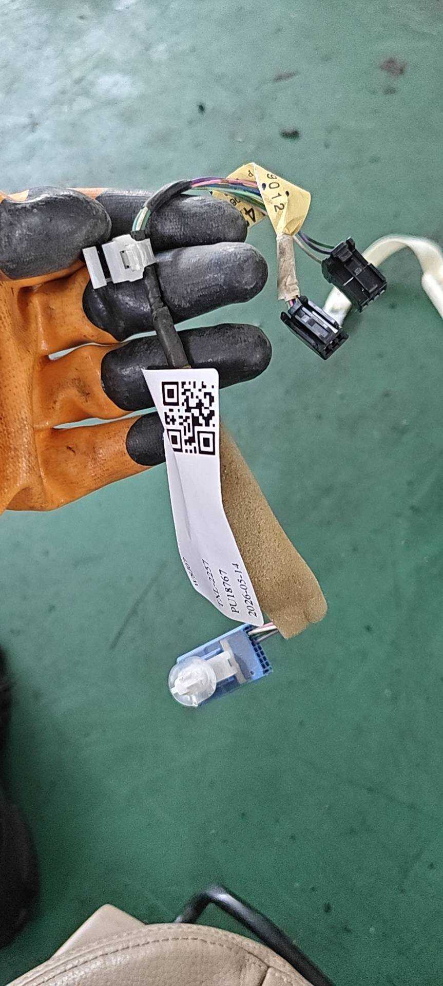 821420R020 仪表板2号线束