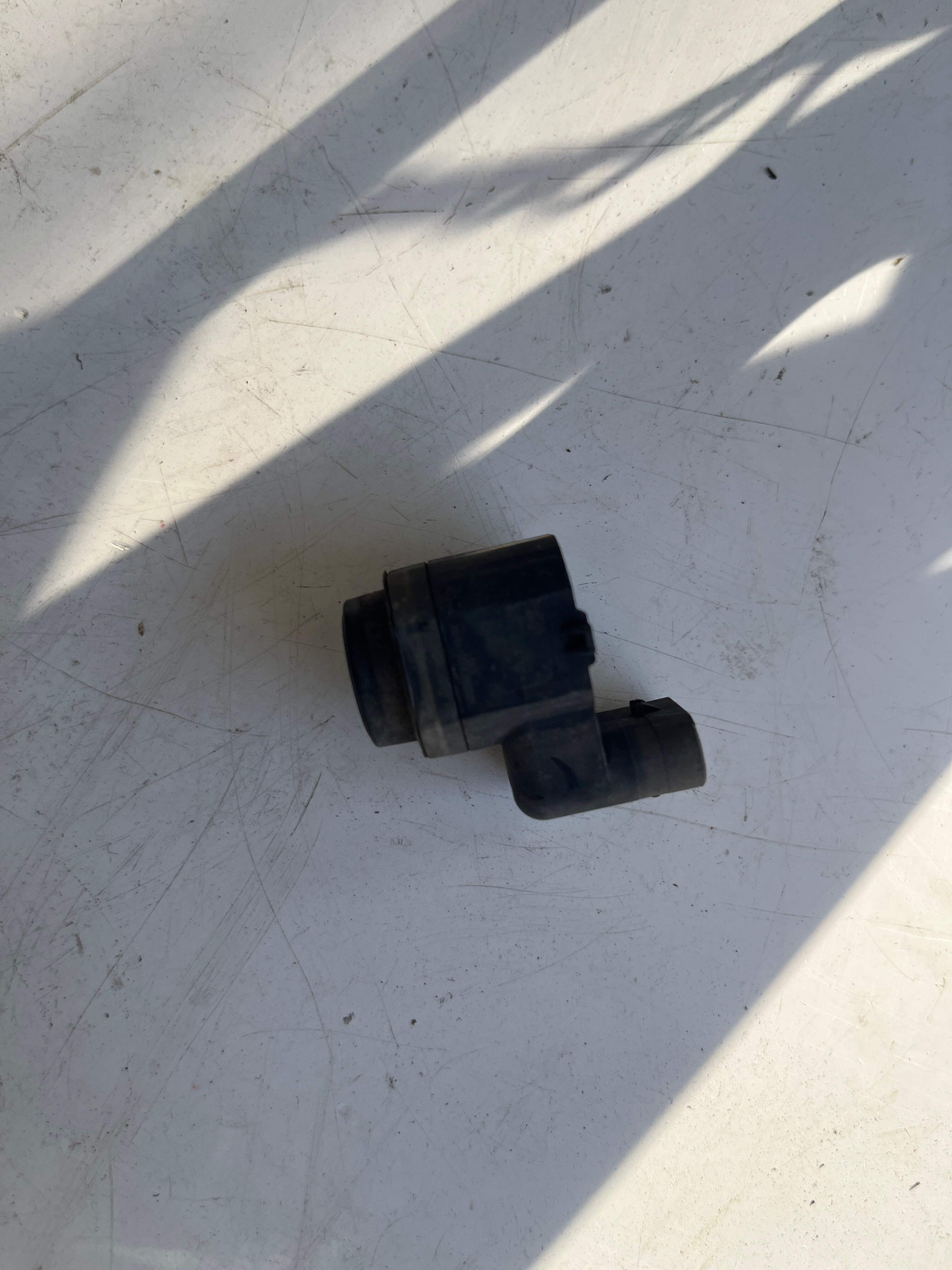 LR038533 Front Parking Sensor