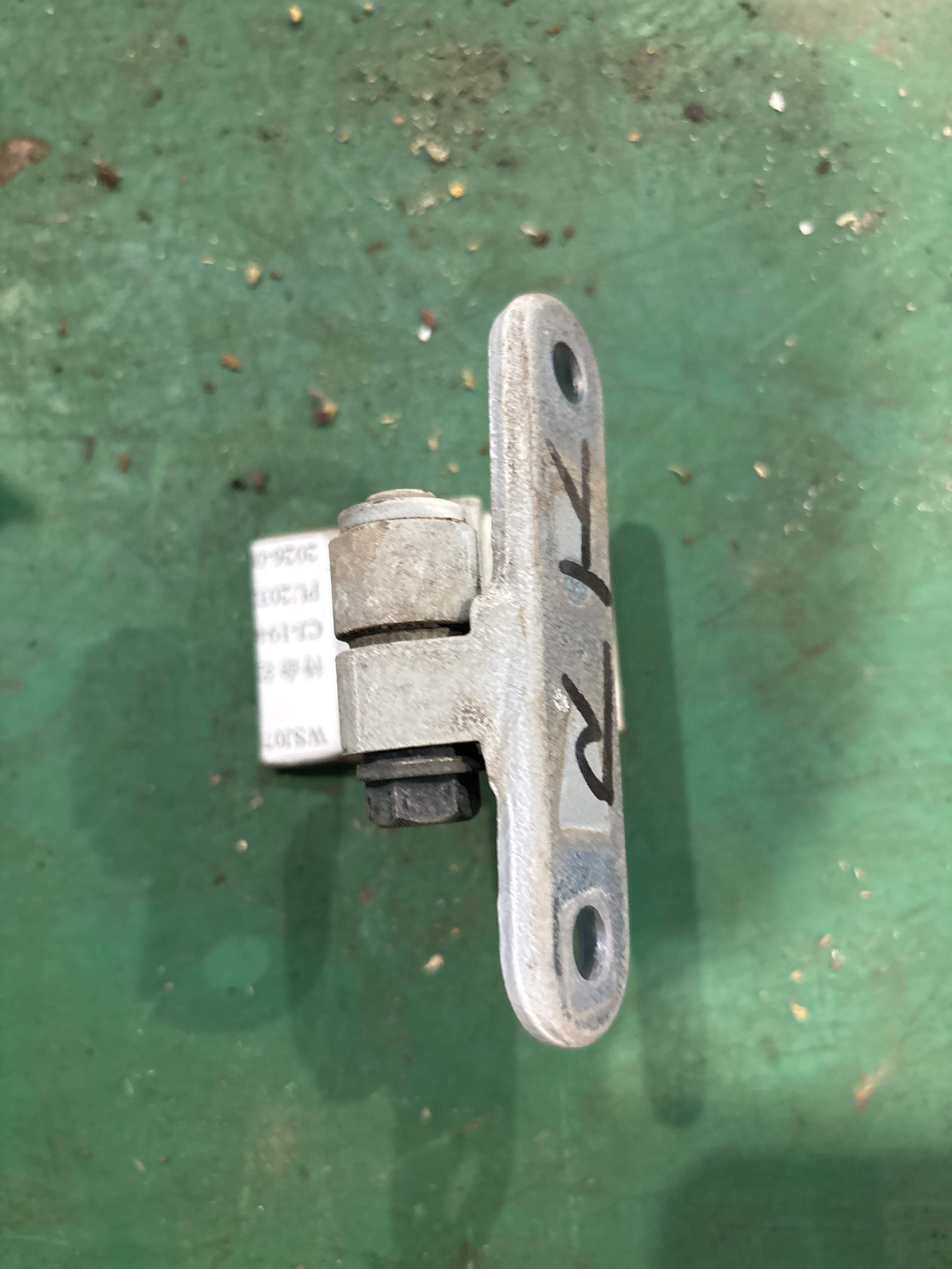 41517259594 前门铰链(右下)