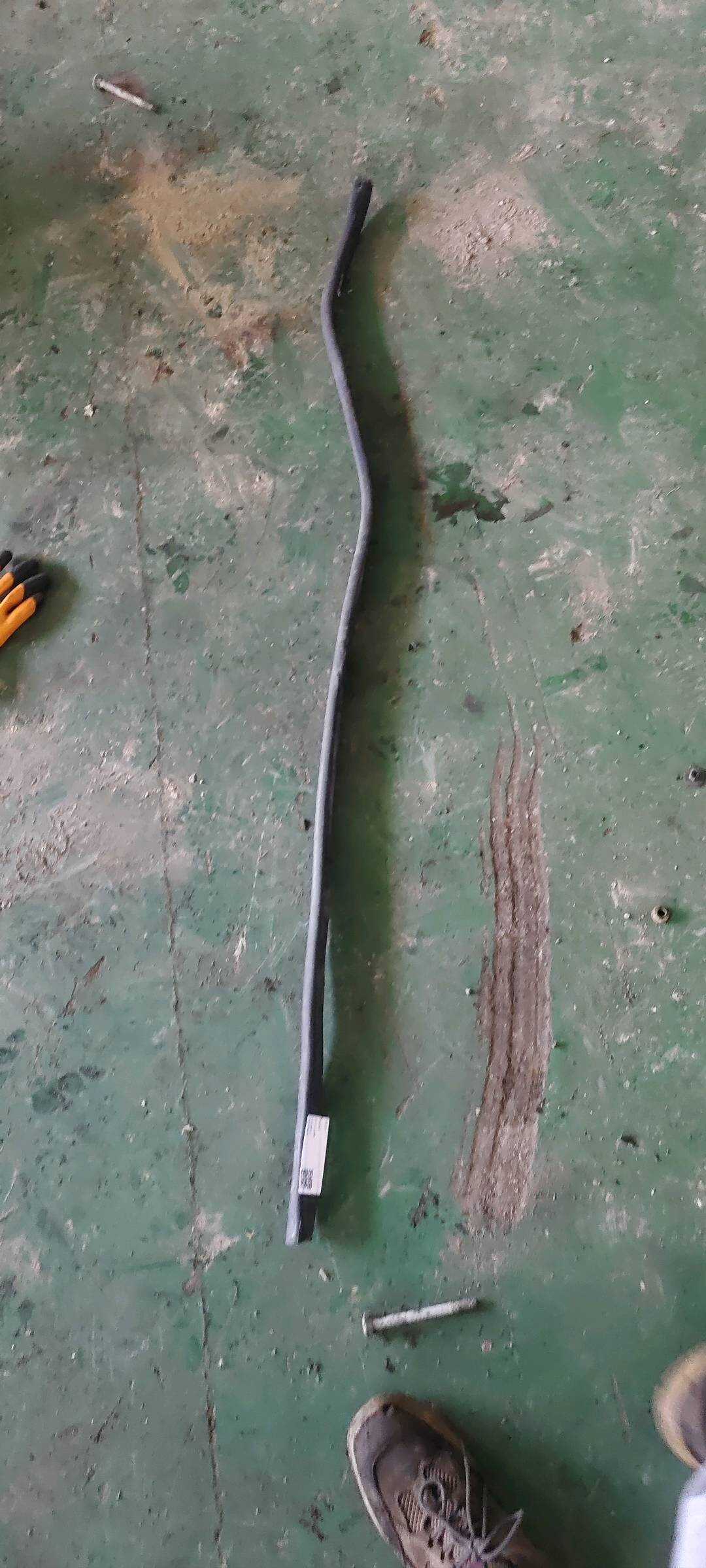 A1648890098 前机盖胶条(后)