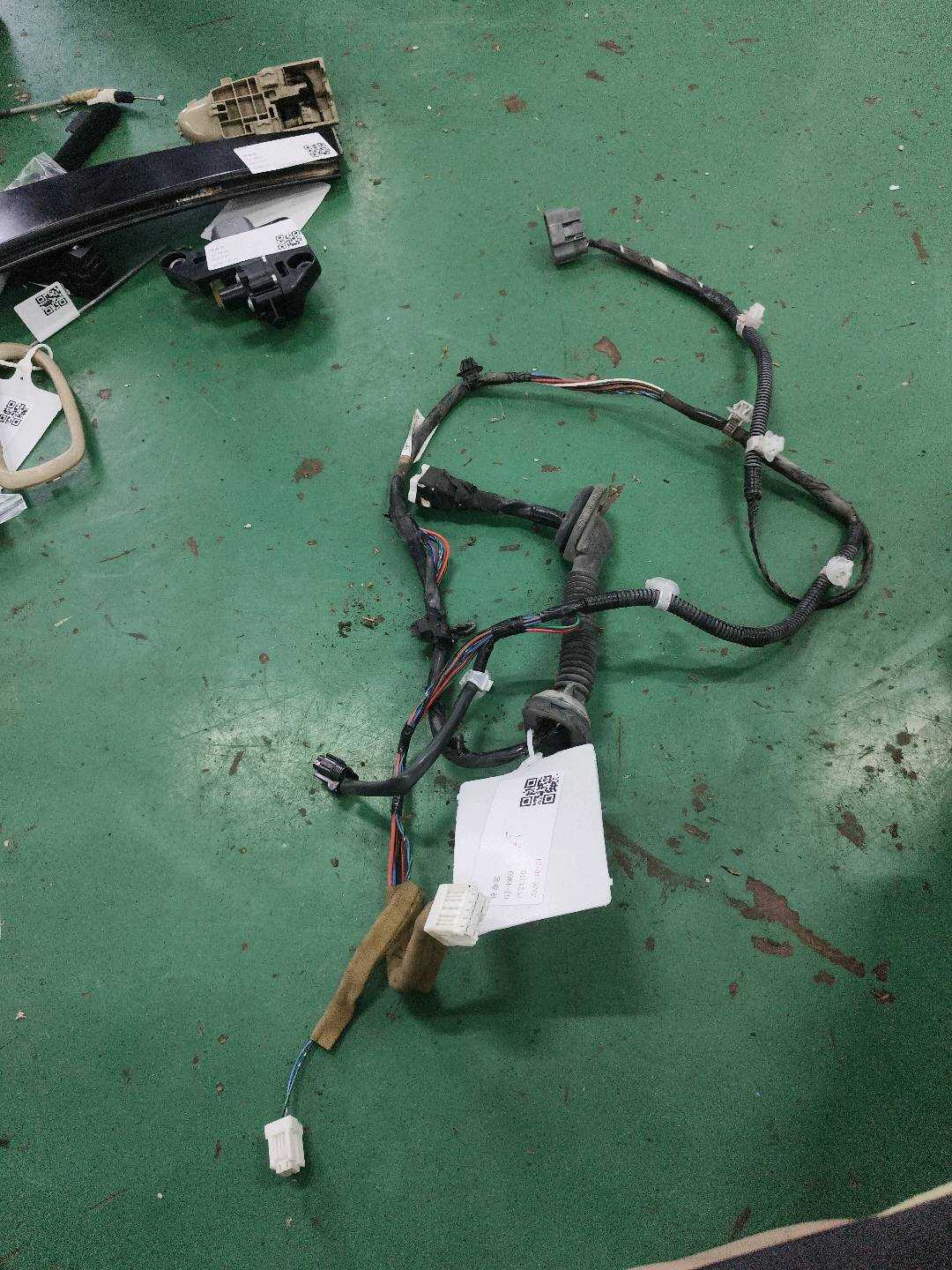 241262DU1A Rear Door Wiring Harness, Left