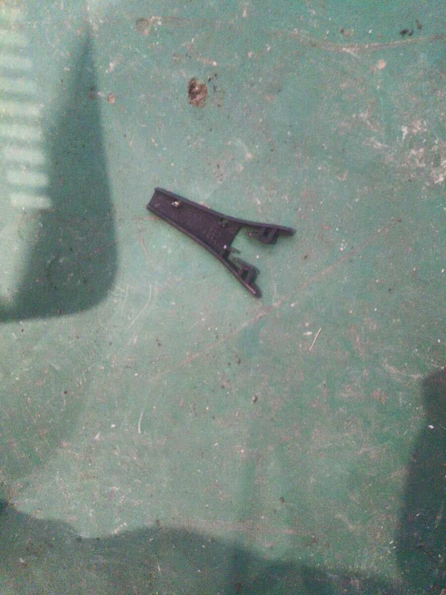 4F0857593AA 内后视镜座护盖