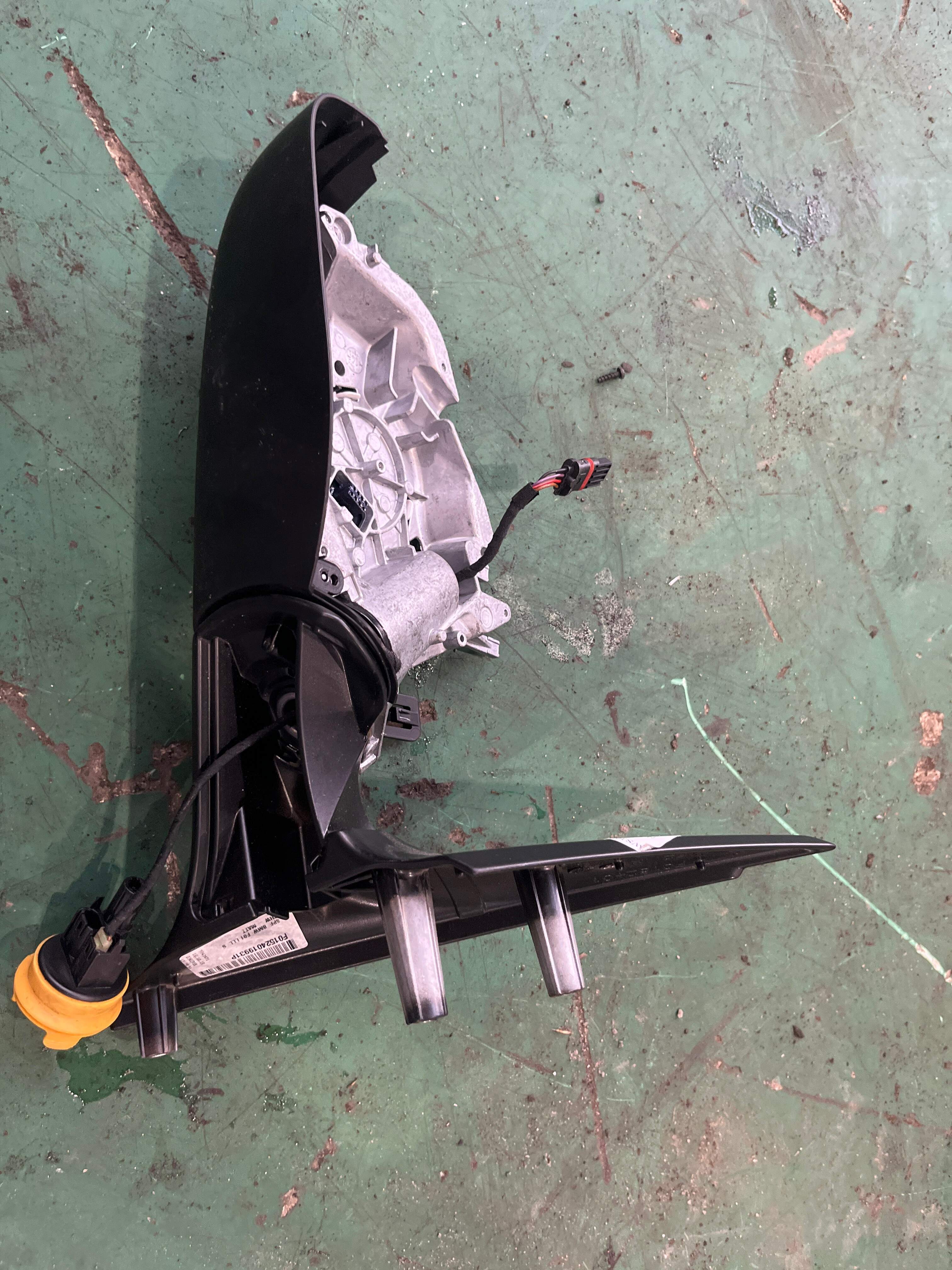 51167282127 Side Mirror Mounting Base, Left
