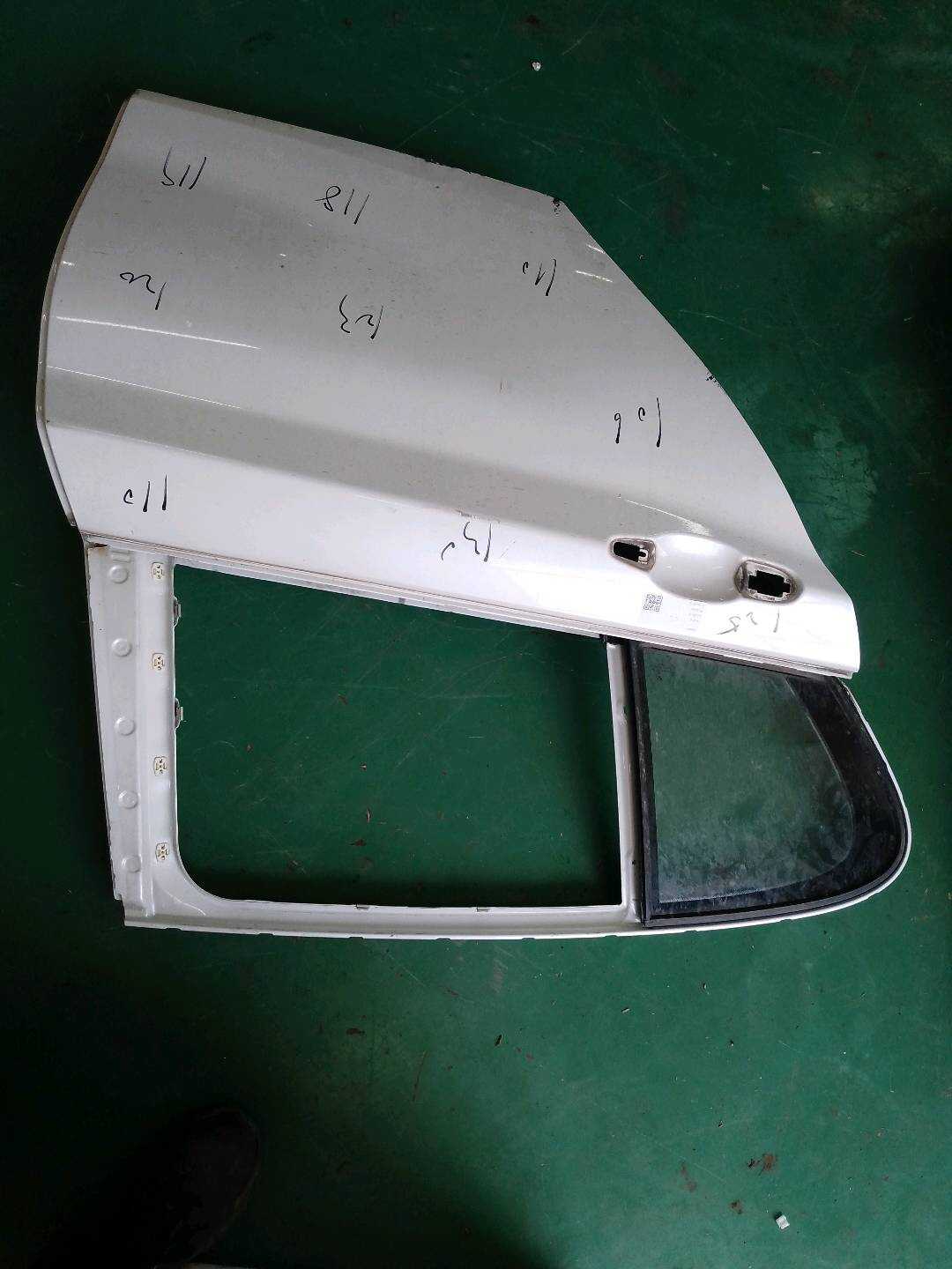 41525A2A398 后门壳(右)