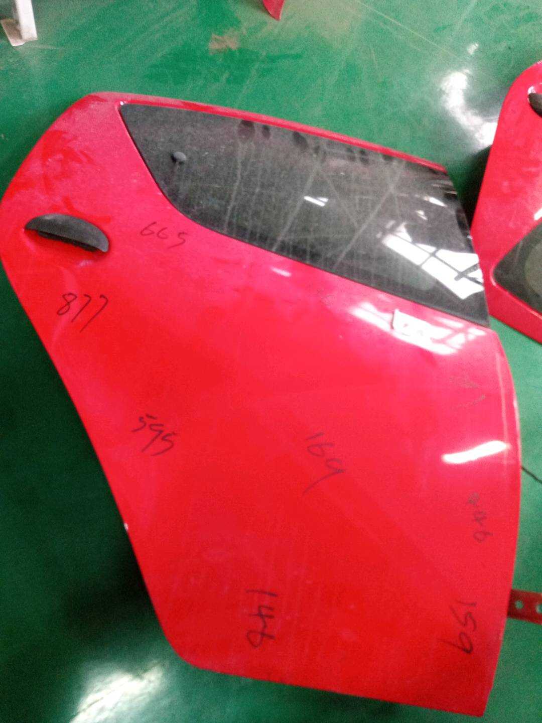 1014183500 后门壳（右）