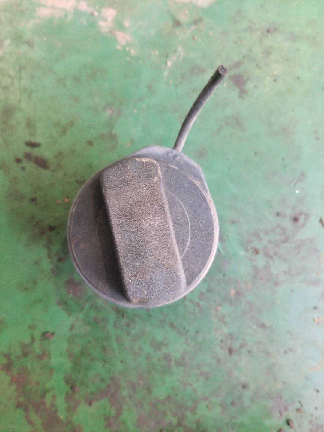 8E0201550G 燃油箱加油盖（内）