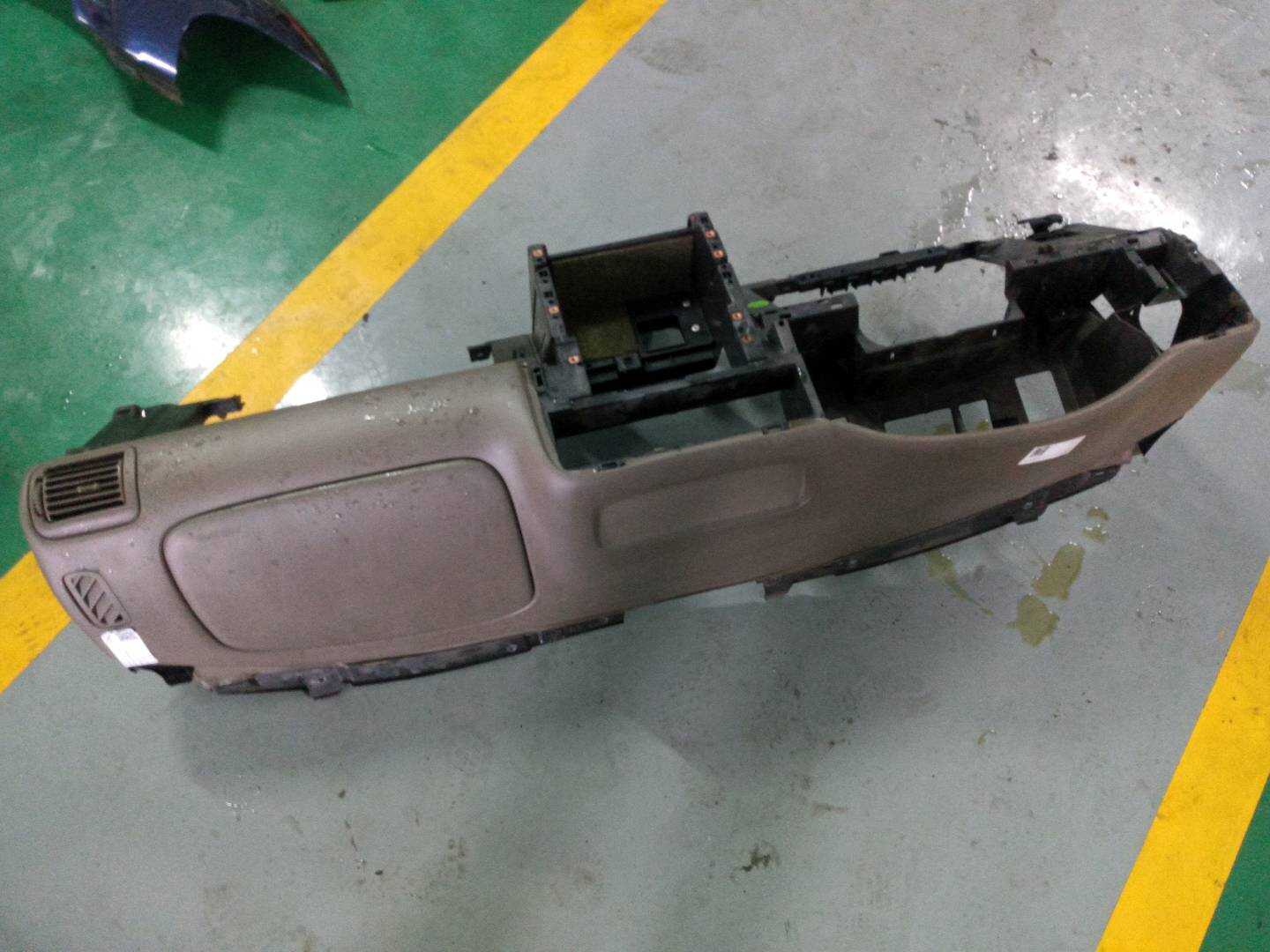 9016869 仪表台壳