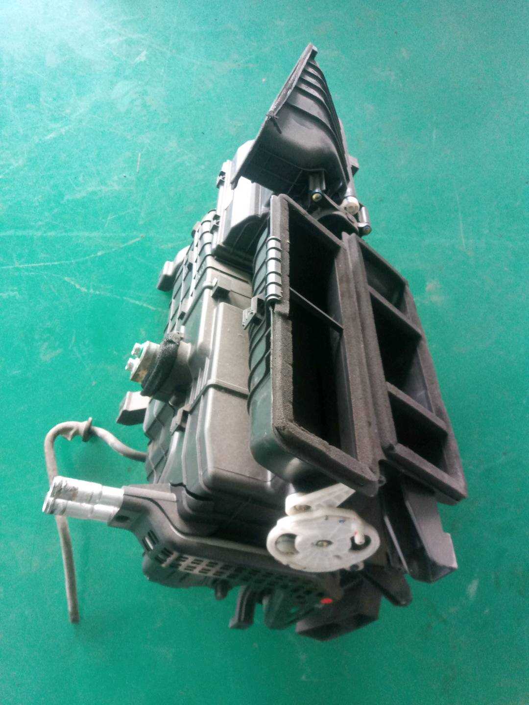 971050U100 蒸发箱总成