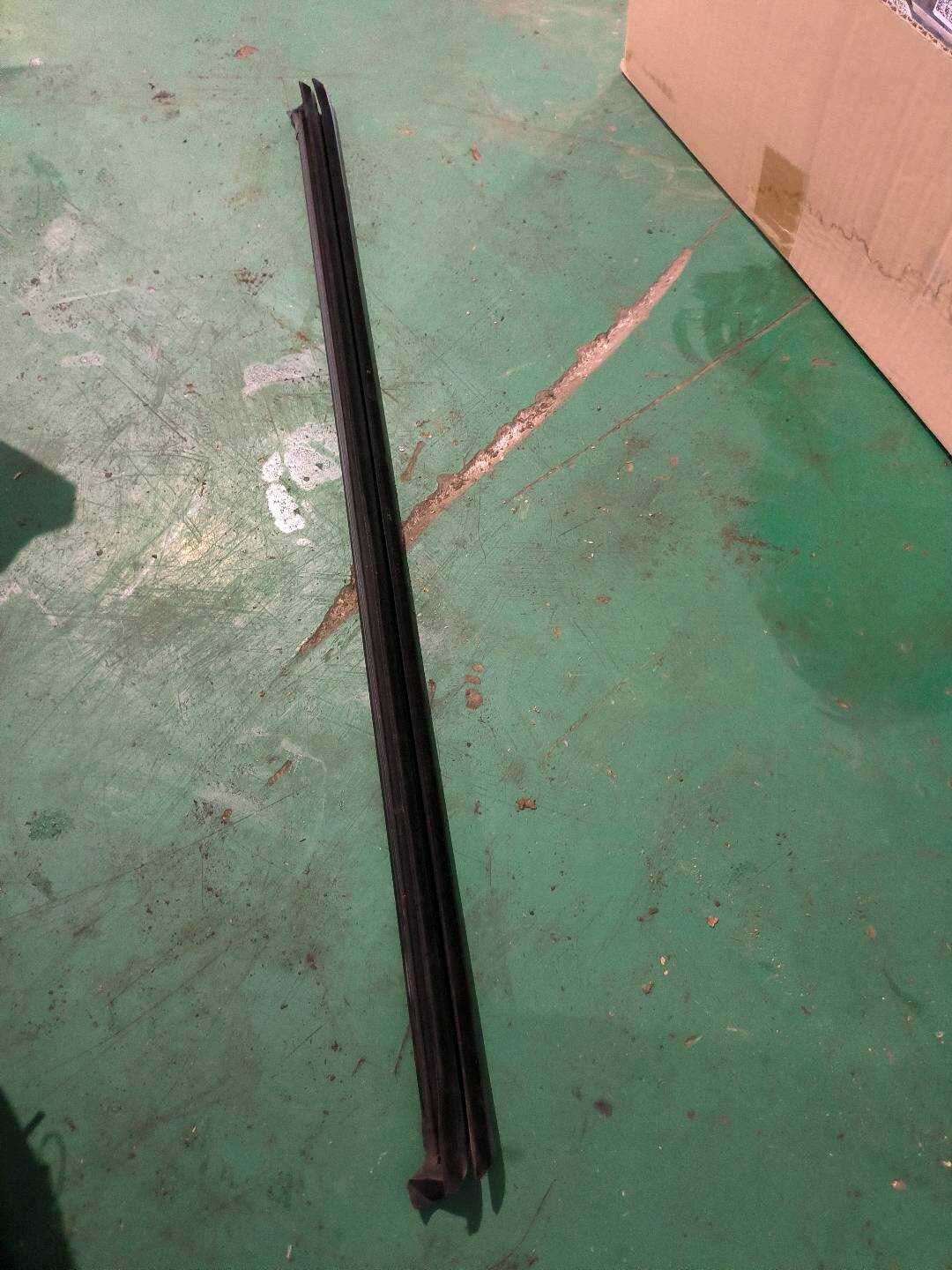 5TA837480 前门玻璃压条(右内)