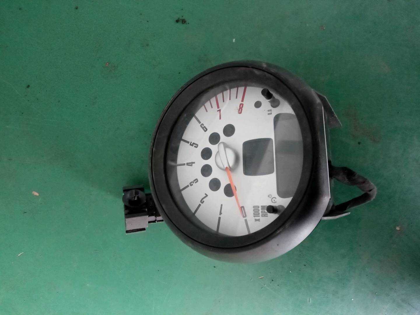 62109325809 转速表