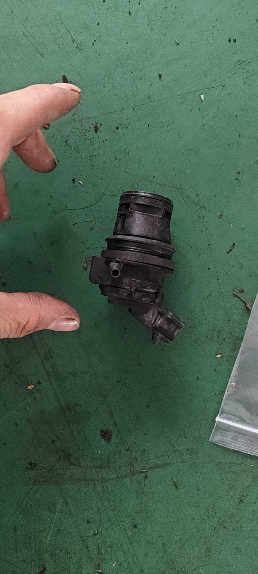 8533071010 前风挡雨刮清洗器泵