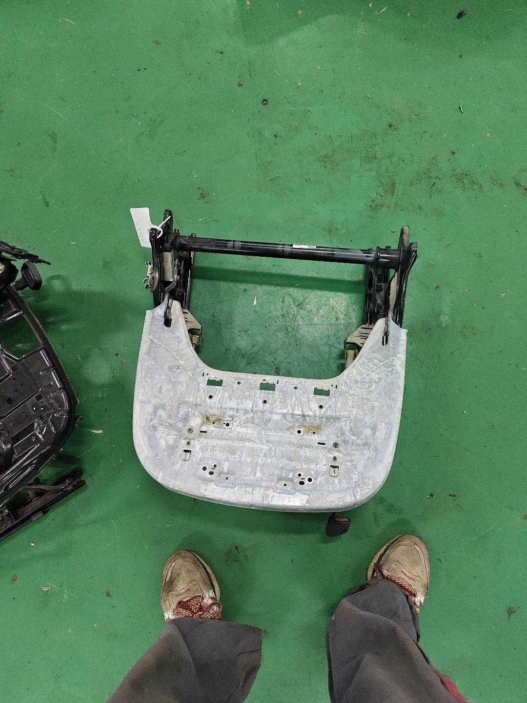 A0999101600 Passenger Seat Base Frame