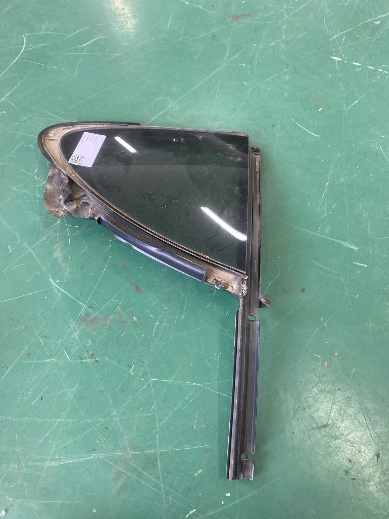 97054431211 后门三角窗玻璃(右)