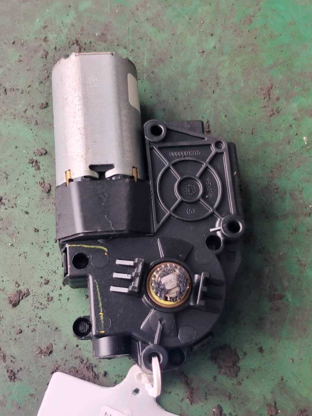 67617316396 Sunroof Motor