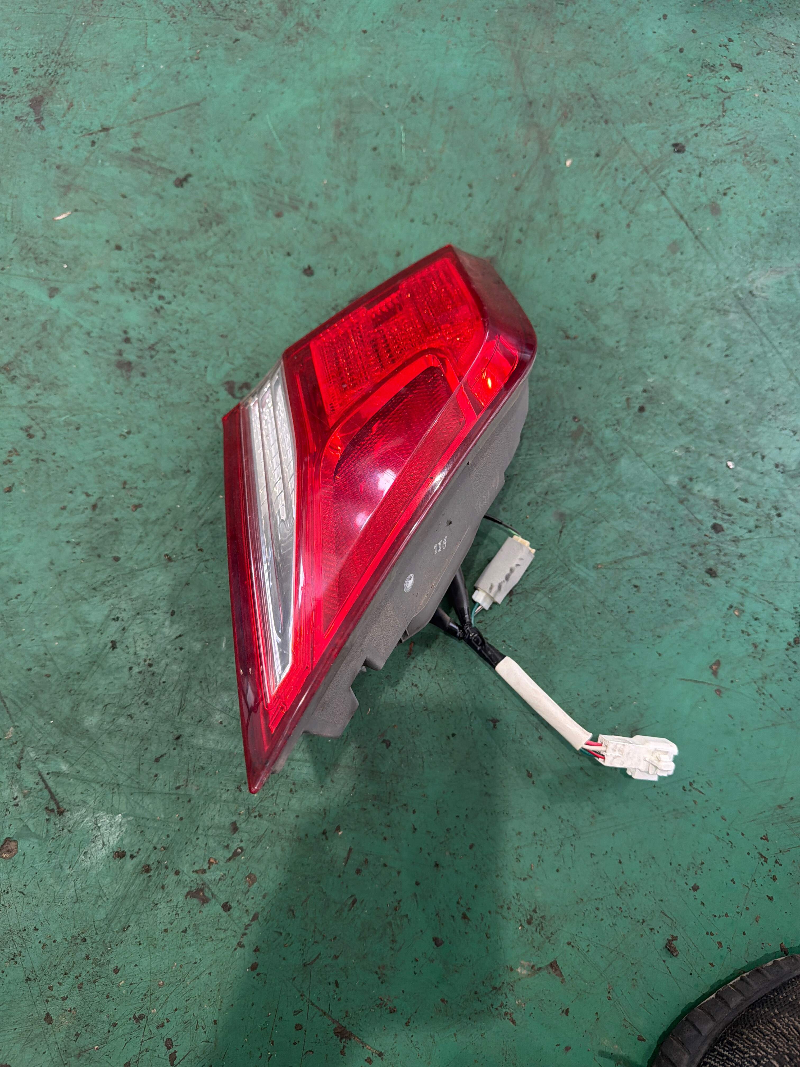 8159006310 左后灯总成