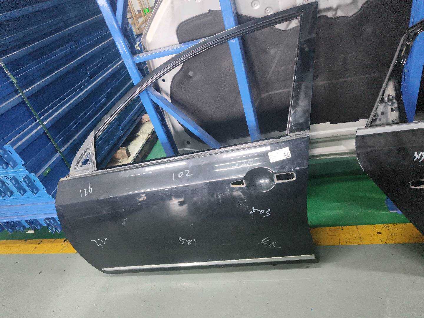 H0101JN0MA 前门壳（左）