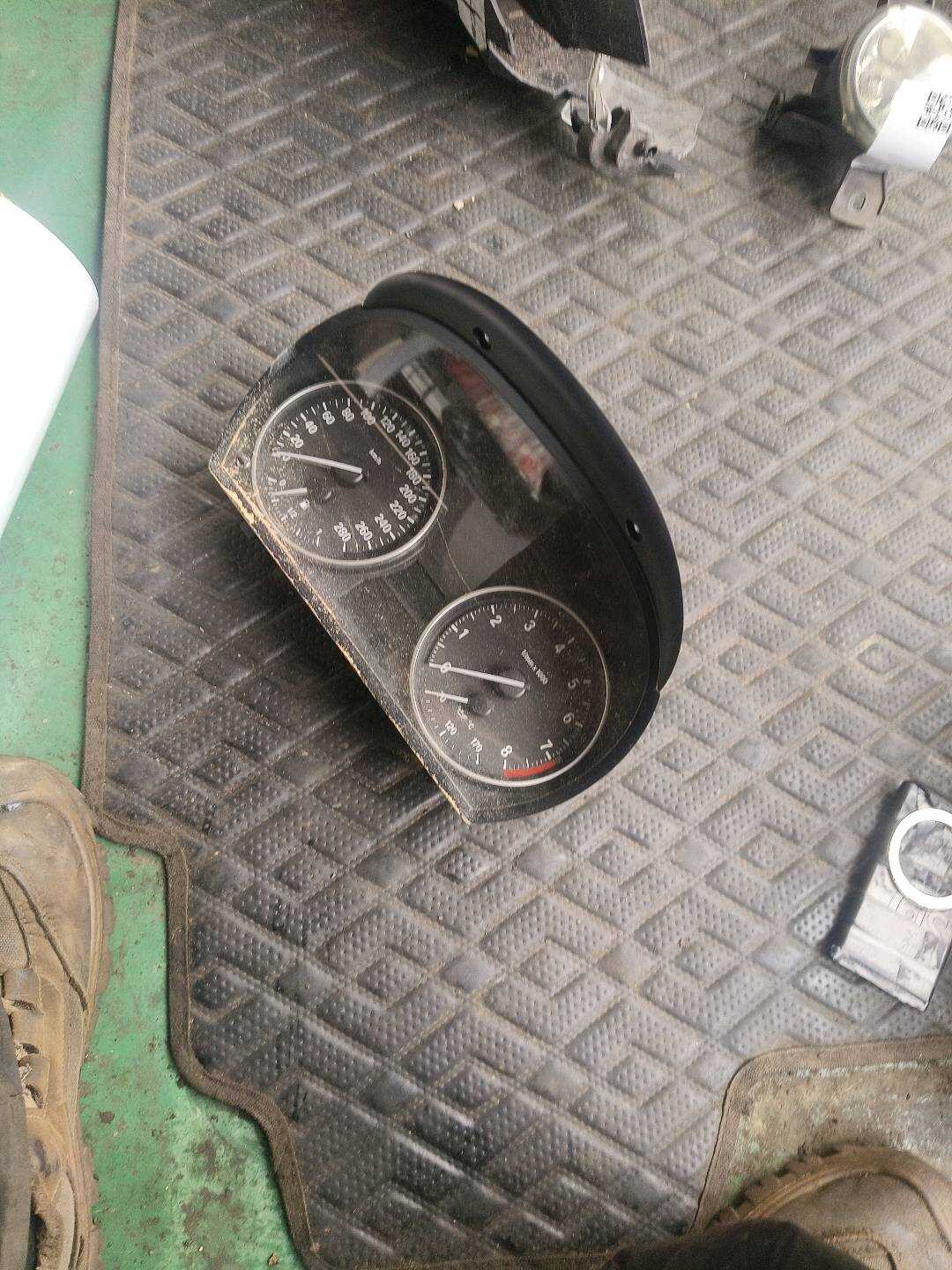 62109316149 组合仪表总成