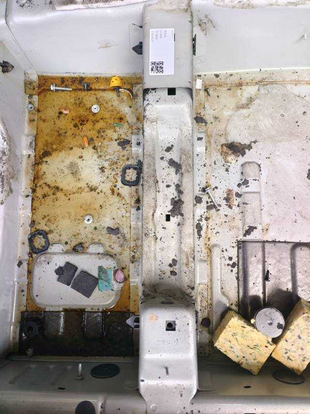 1609416680 副驾驶员座椅横梁
