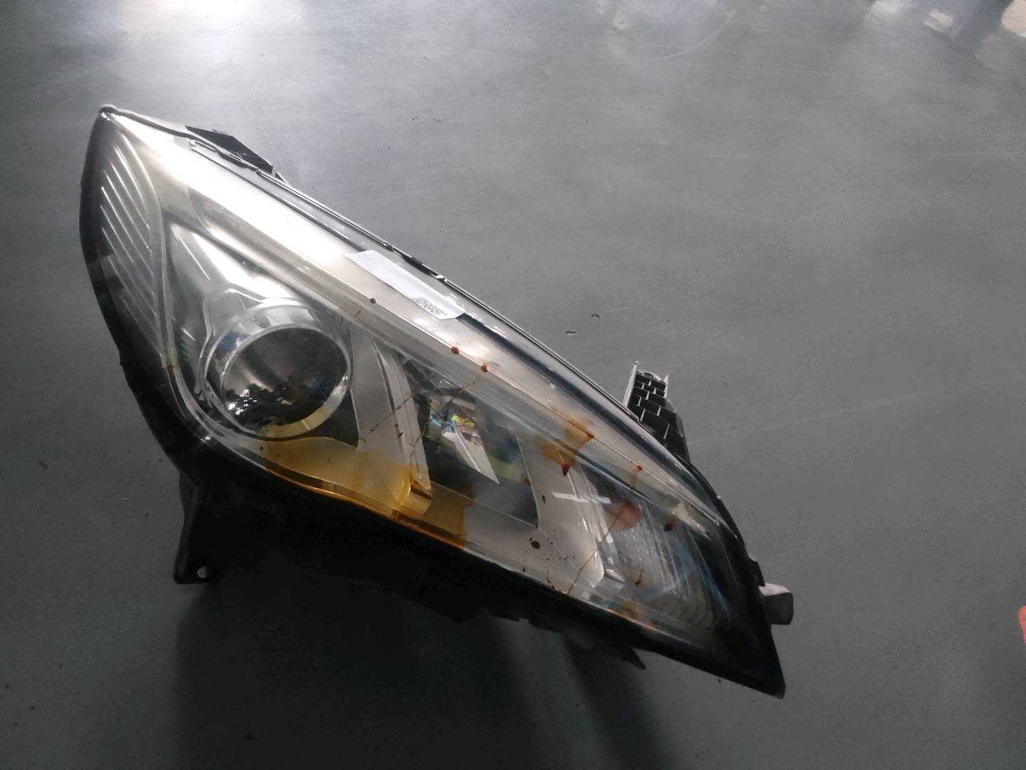 10563582 Front Headlight, Right