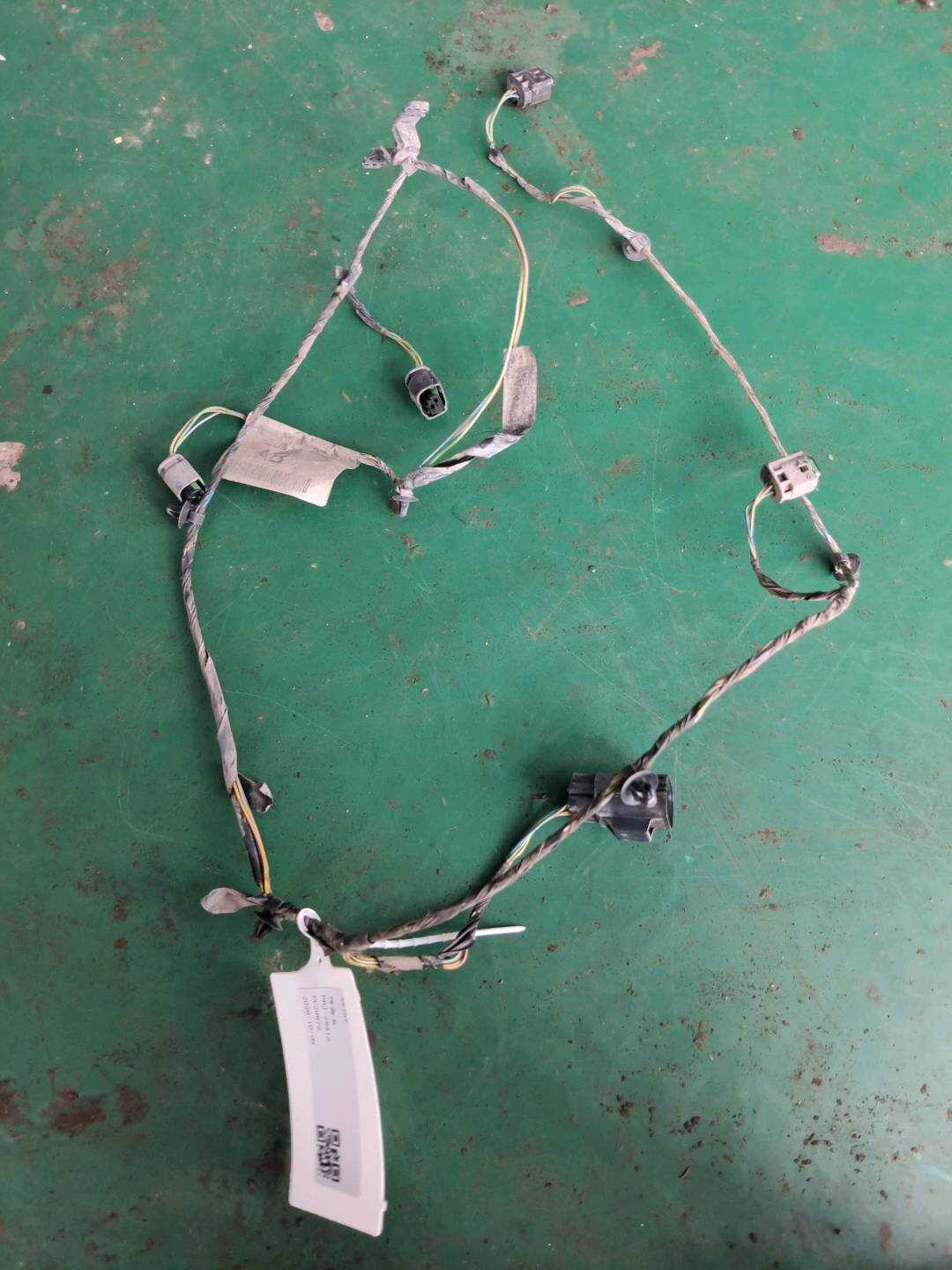 C2Z2124 Rear Parking Sensor Wiring Harness