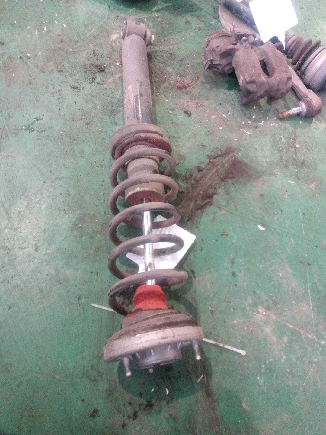 33526863901 后减震器芯