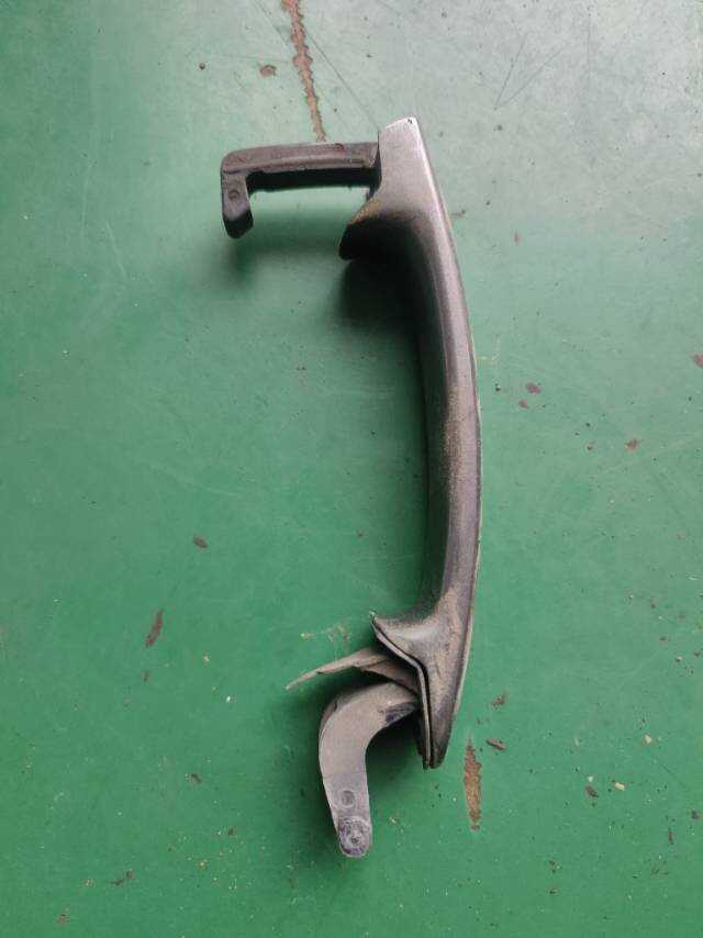 5GG837205 Front Door Outer Handle, Left