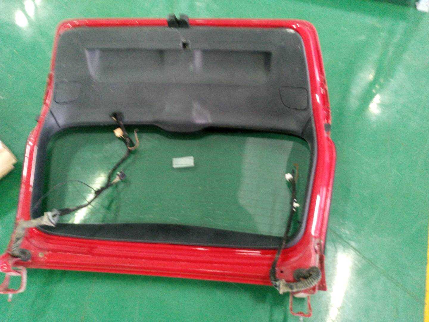 8P4827023H 尾盖总成