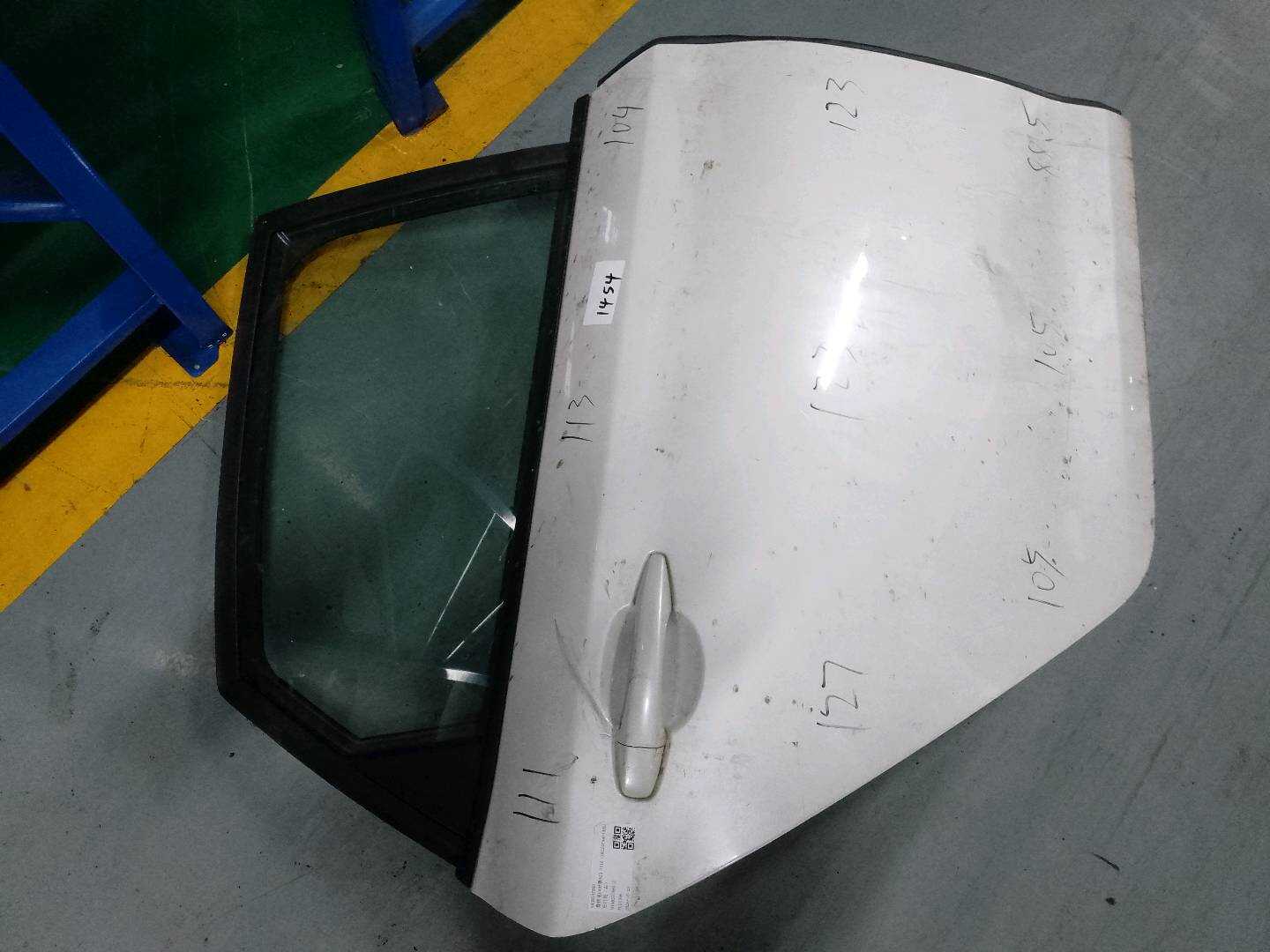 9438237880 Rear Door Shell, Right