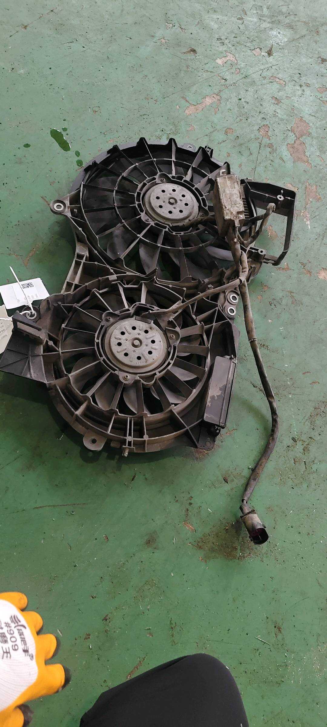 4F0959455A 水箱风扇（右）